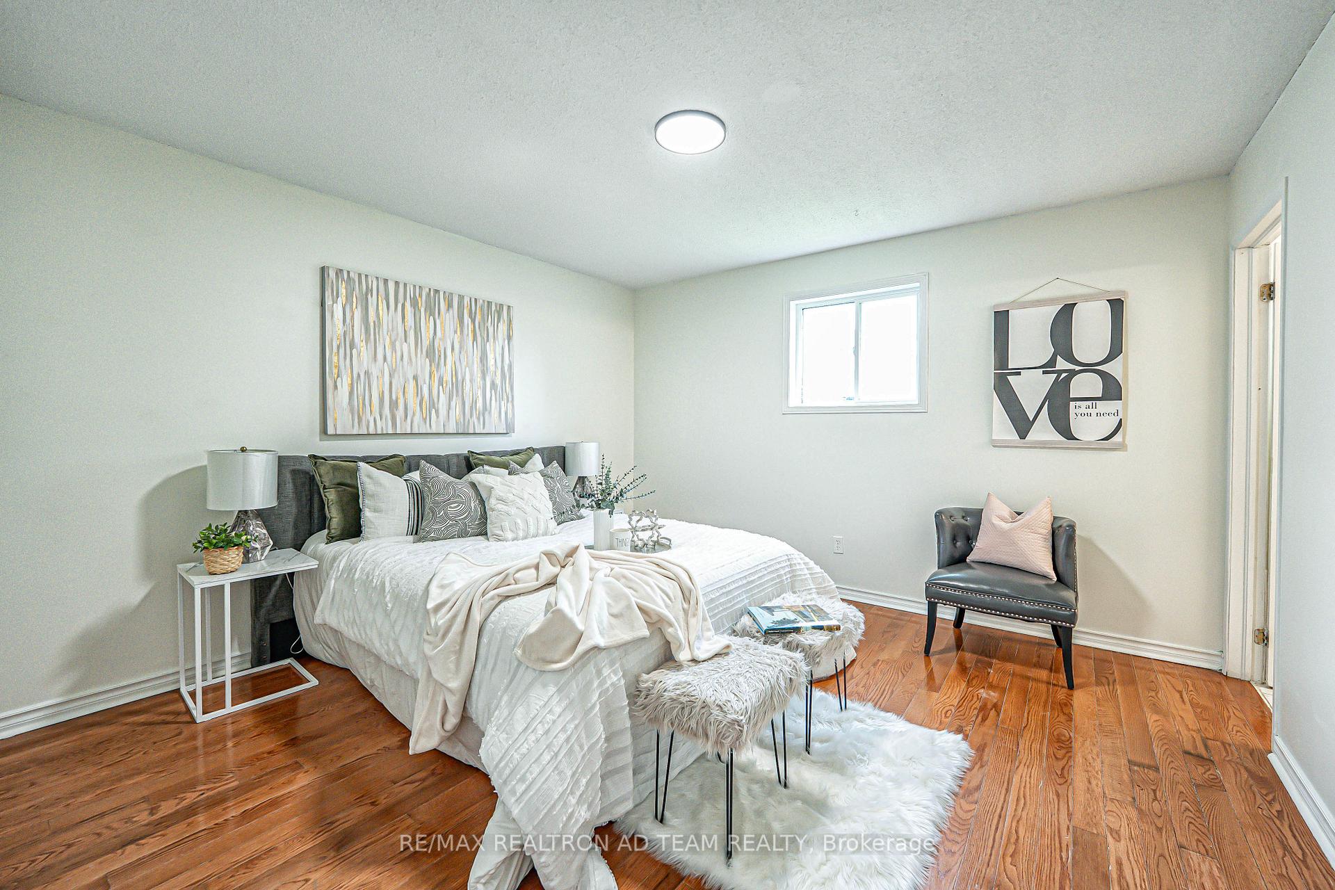 Photo 13 of 64 Snowy Owl Crescent, Barrie, Little Lake — HOMEH