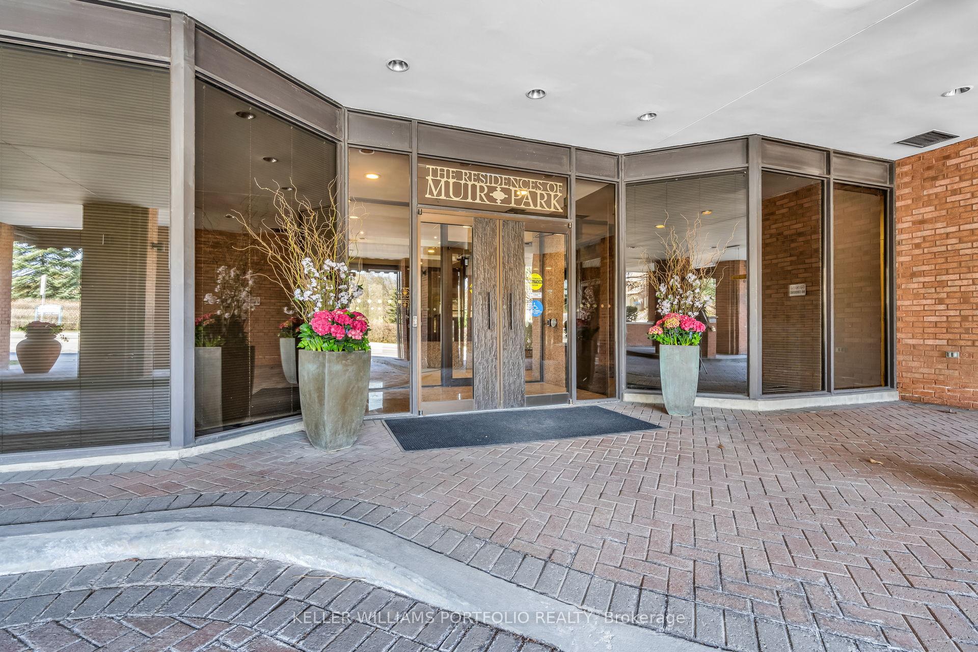 Photo 2 of Unit 708, 2900 Yonge Street, Toronto, Lawrence Park South — HOMEH