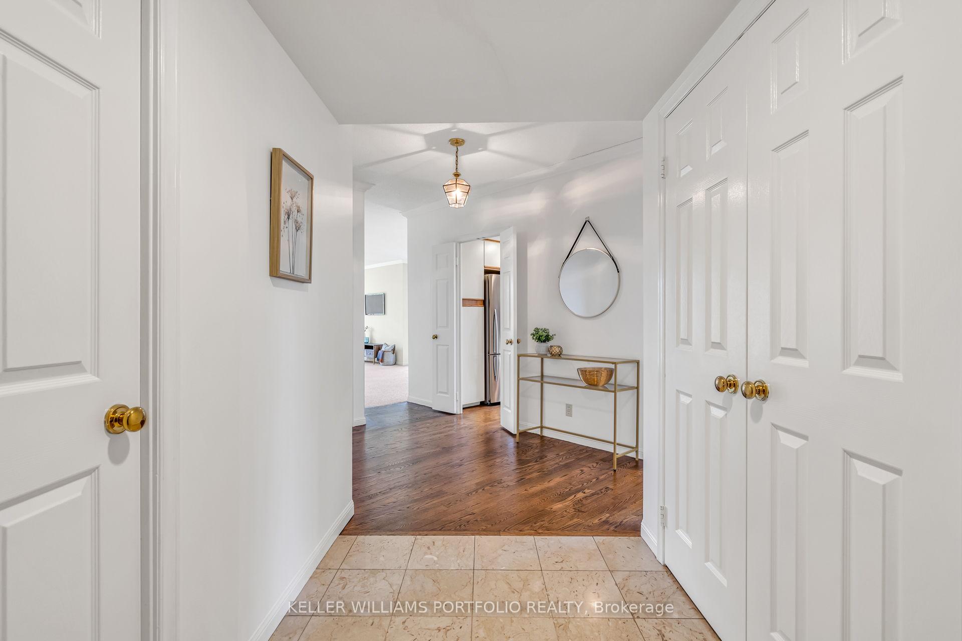 Photo 4 of Unit 708, 2900 Yonge Street, Toronto, Lawrence Park South — HOMEH