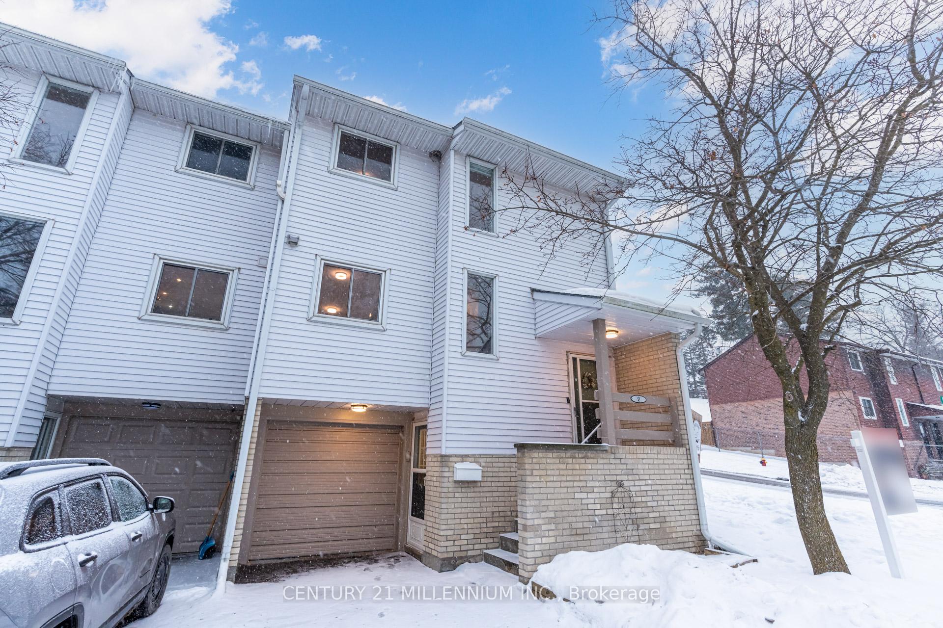Photo 2 of Unit 37, 2 Lynden Circle, Halton Hills, Georgetown — HOMEH