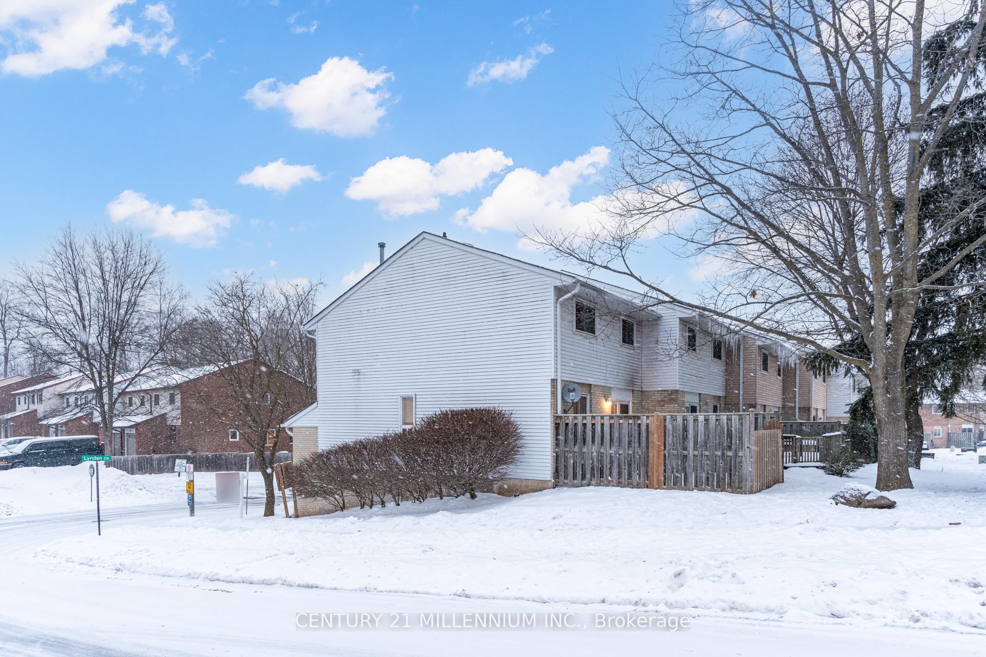 Photo 3 of Unit 37, 2 Lynden Circle, Halton Hills, Georgetown — HOMEH