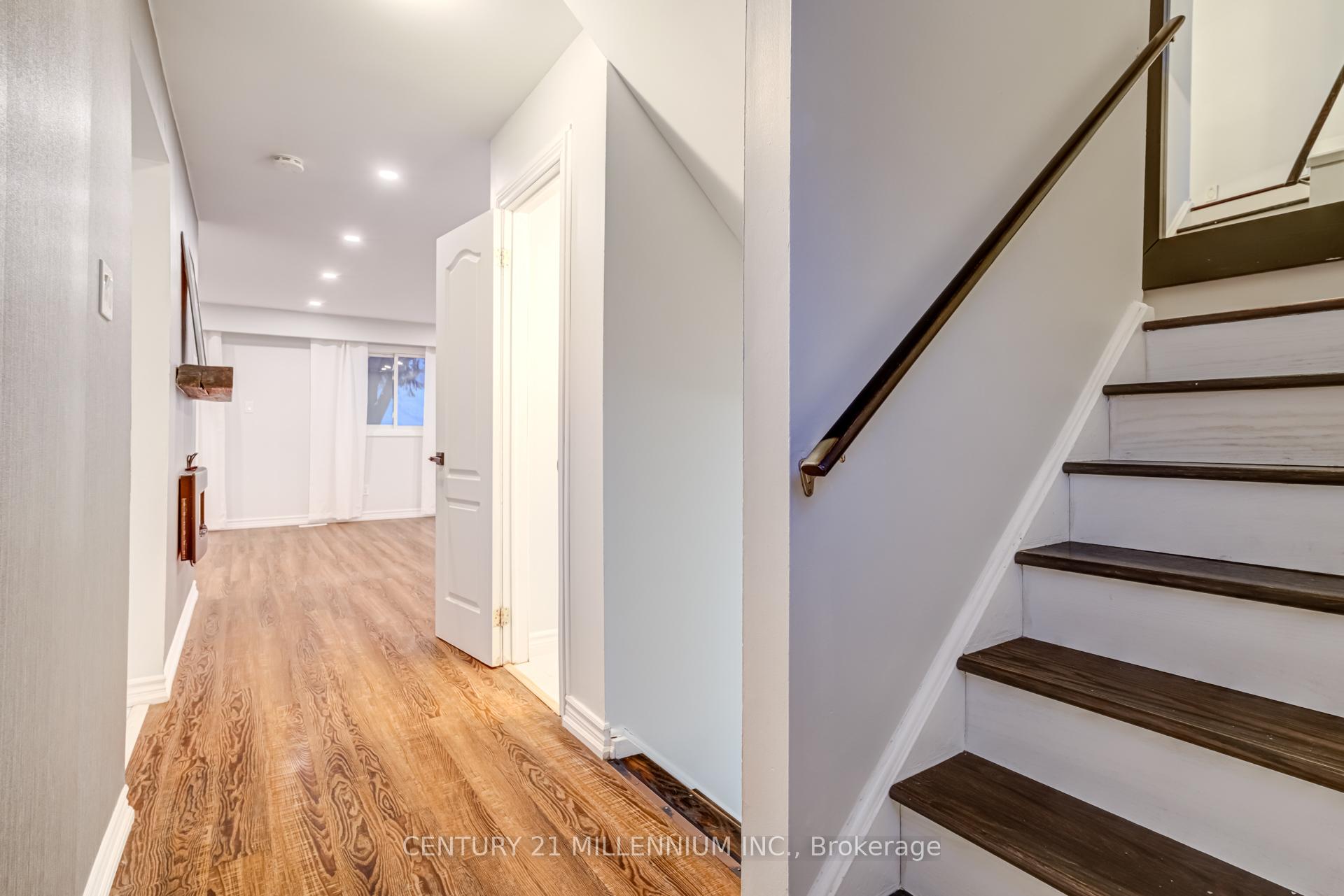 Photo 4 of Unit 37, 2 Lynden Circle, Halton Hills, Georgetown — HOMEH