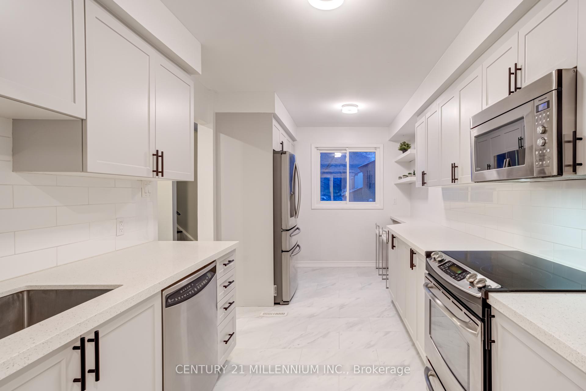 Photo 9 of Unit 37, 2 Lynden Circle, Halton Hills, Georgetown — HOMEH