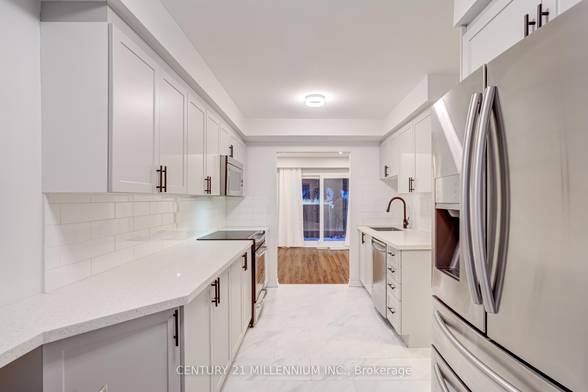 Photo 10 of Unit 37, 2 Lynden Circle, Halton Hills, Georgetown — HOMEH