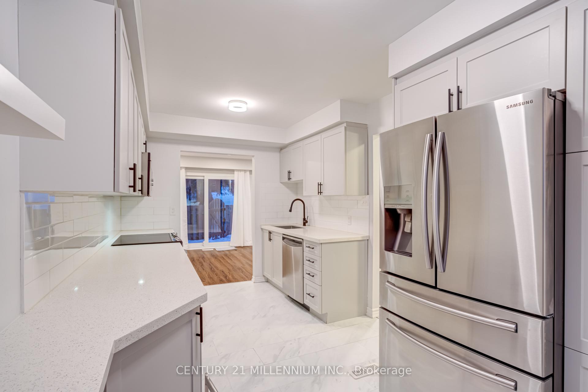 Photo 12 of Unit 37, 2 Lynden Circle, Halton Hills, Georgetown — HOMEH