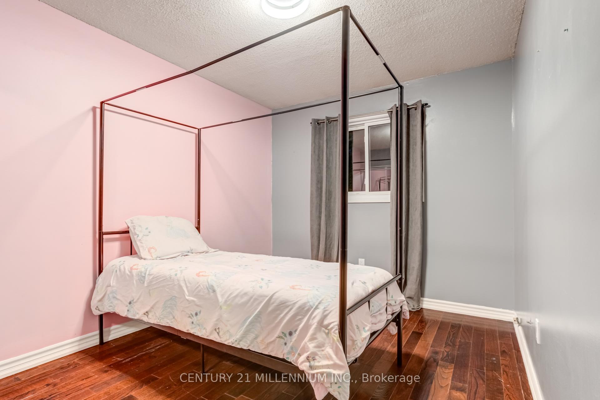 Photo 18 of Unit 37, 2 Lynden Circle, Halton Hills, Georgetown — HOMEH