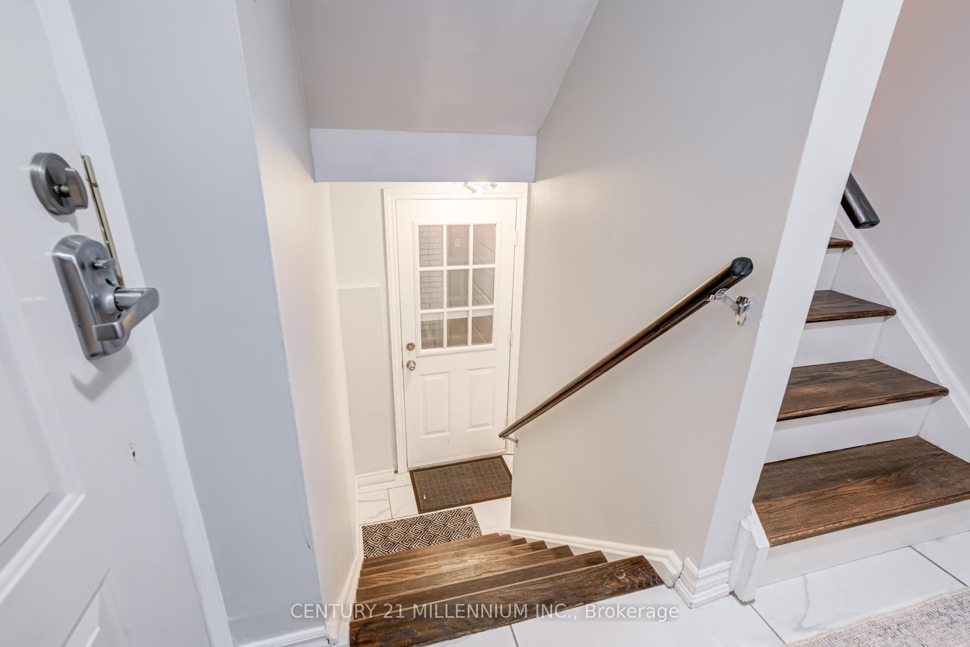 Photo 23 of Unit 37, 2 Lynden Circle, Halton Hills, Georgetown — HOMEH