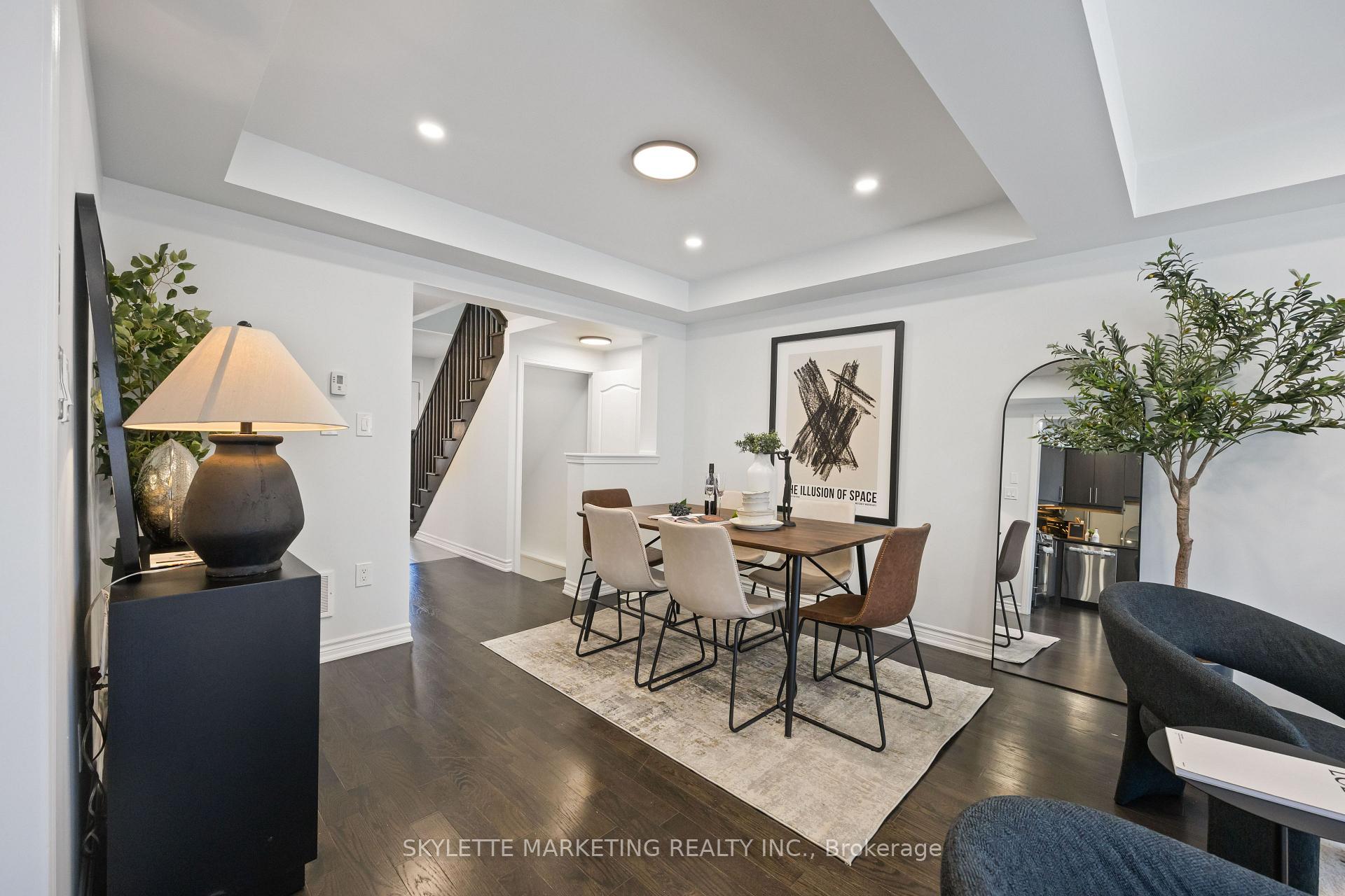Photo 9 of 216 Payne Crescent, Aurora, Rural Aurora — HOMEH