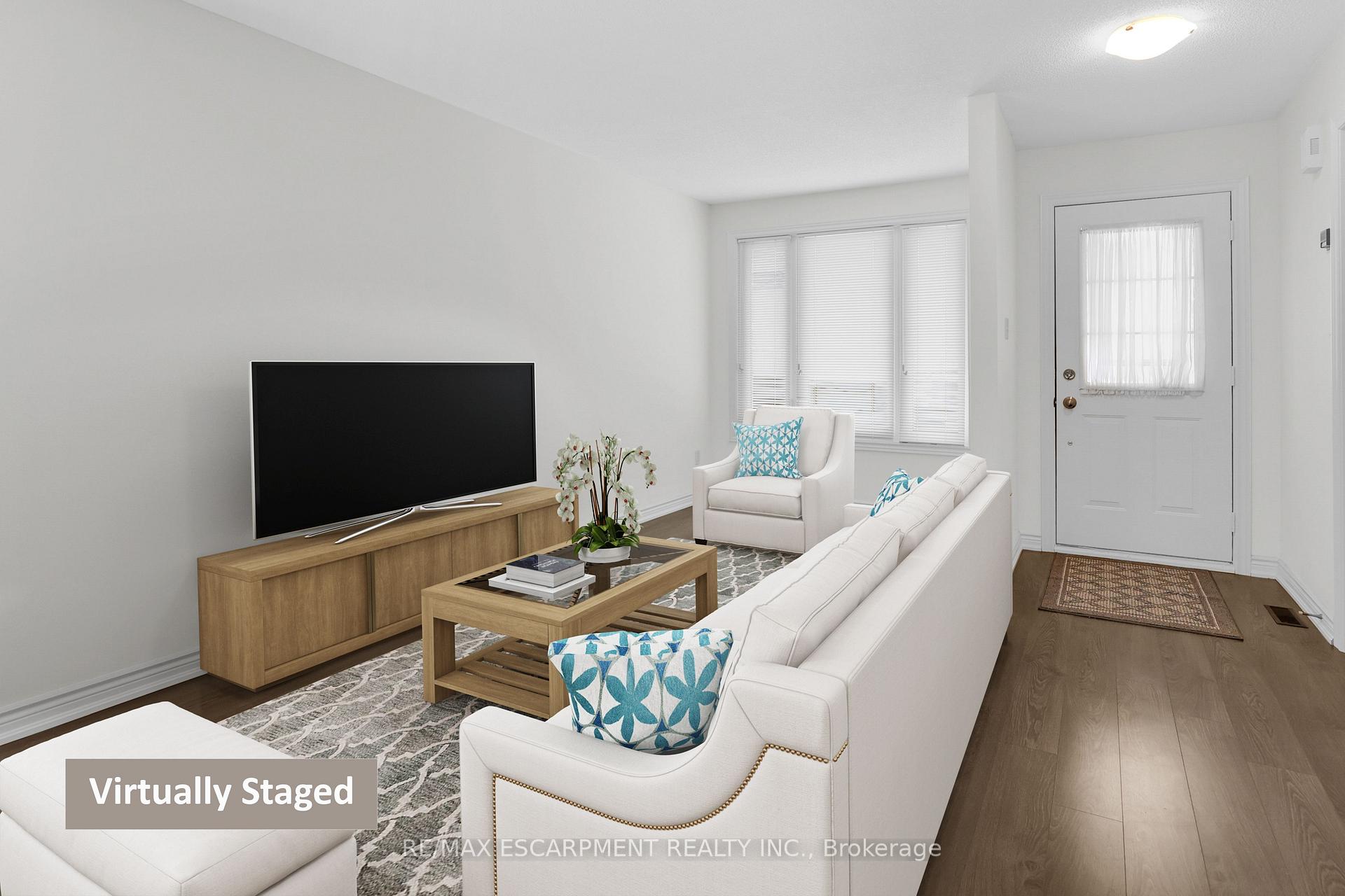 Photo 3 of Unit 15, 10 Wentworth Drive, Grimsby, Grimsby East — HOMEH