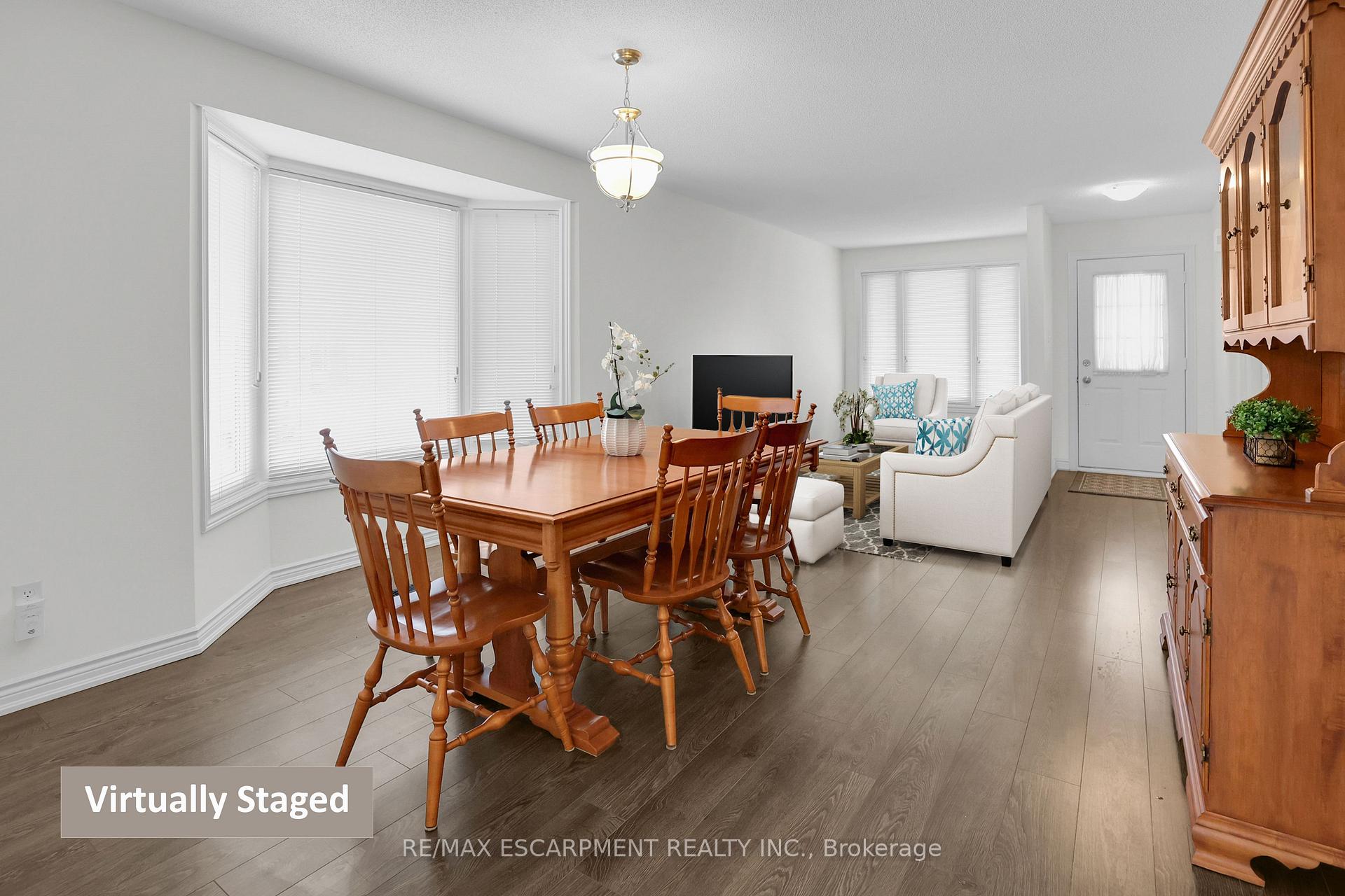 Photo 4 of Unit 15, 10 Wentworth Drive, Grimsby, Grimsby East — HOMEH