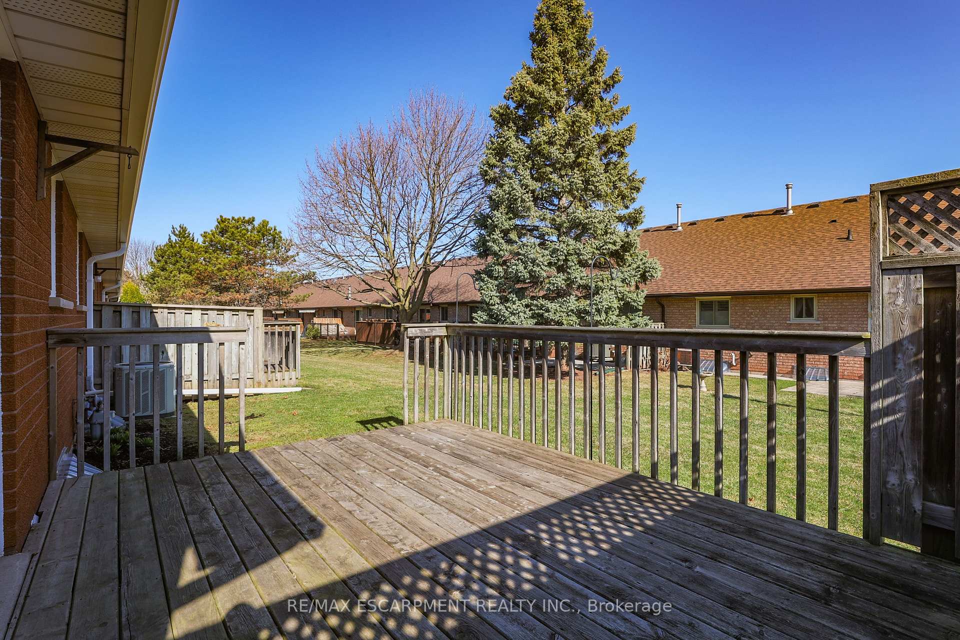 Photo 8 of Unit 15, 10 Wentworth Drive, Grimsby, Grimsby East — HOMEH