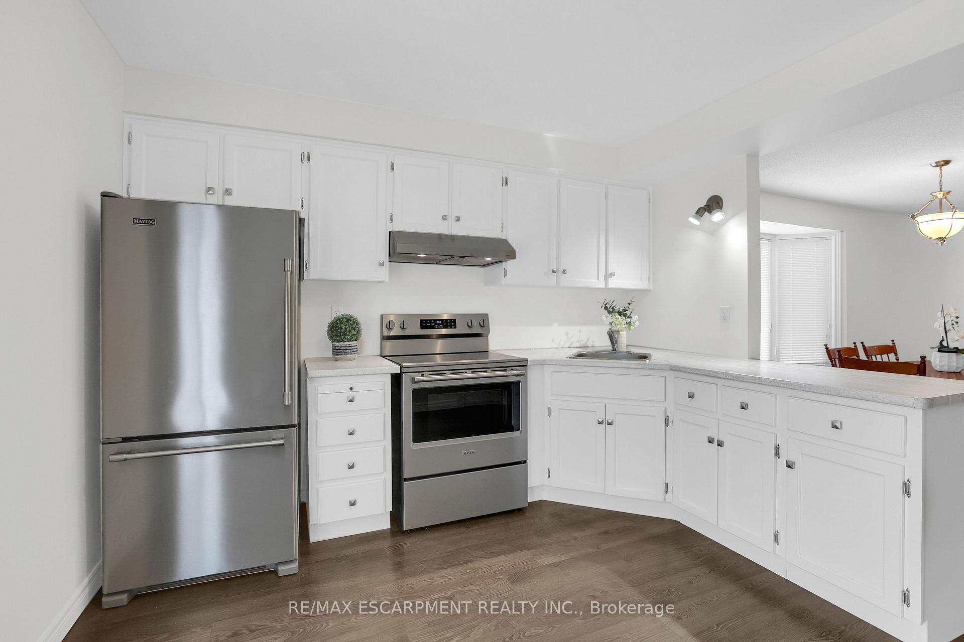 Photo 10 of Unit 15, 10 Wentworth Drive, Grimsby, Grimsby East — HOMEH