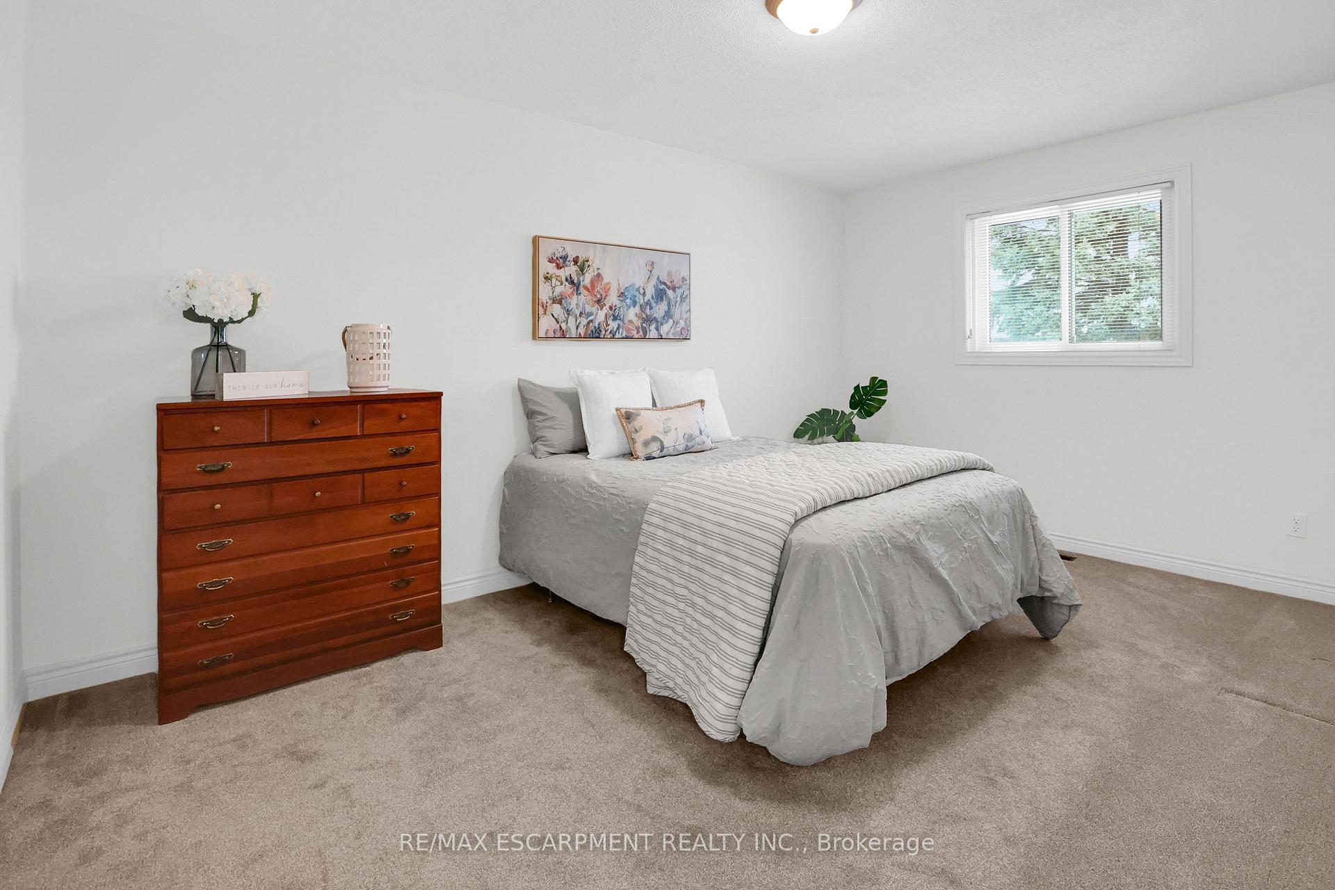 Photo 12 of Unit 15, 10 Wentworth Drive, Grimsby, Grimsby East — HOMEH
