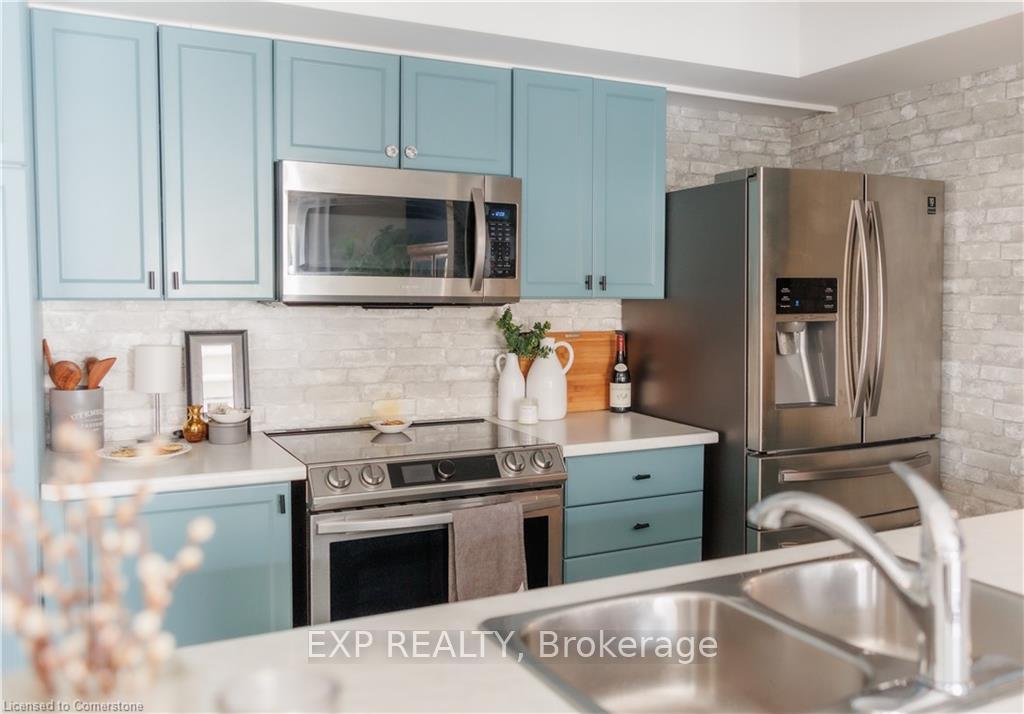 Photo 3 of Unit 17, 30 Bryan Court, Kitchener — HOMEH