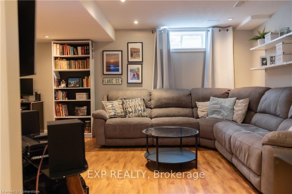 Photo 30 of Unit 17, 30 Bryan Court, Kitchener — HOMEH