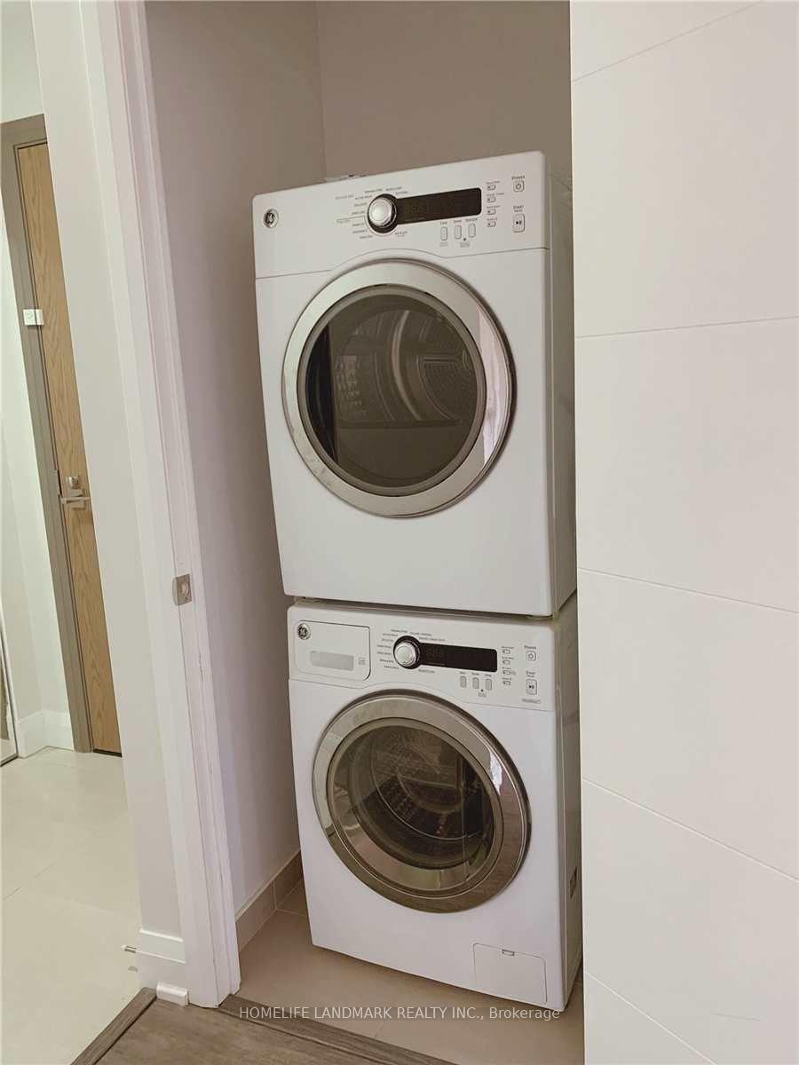 Photo 7 of Unit 827, 18 Uptown Drive, Markham, Unionville — HOMEH