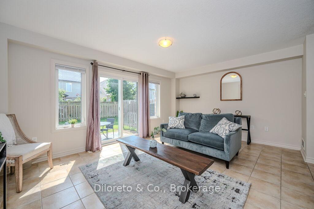 Photo 3 of 28 Waterford Drive, Guelph, Pineridge/Westminster Woods — HOMEH