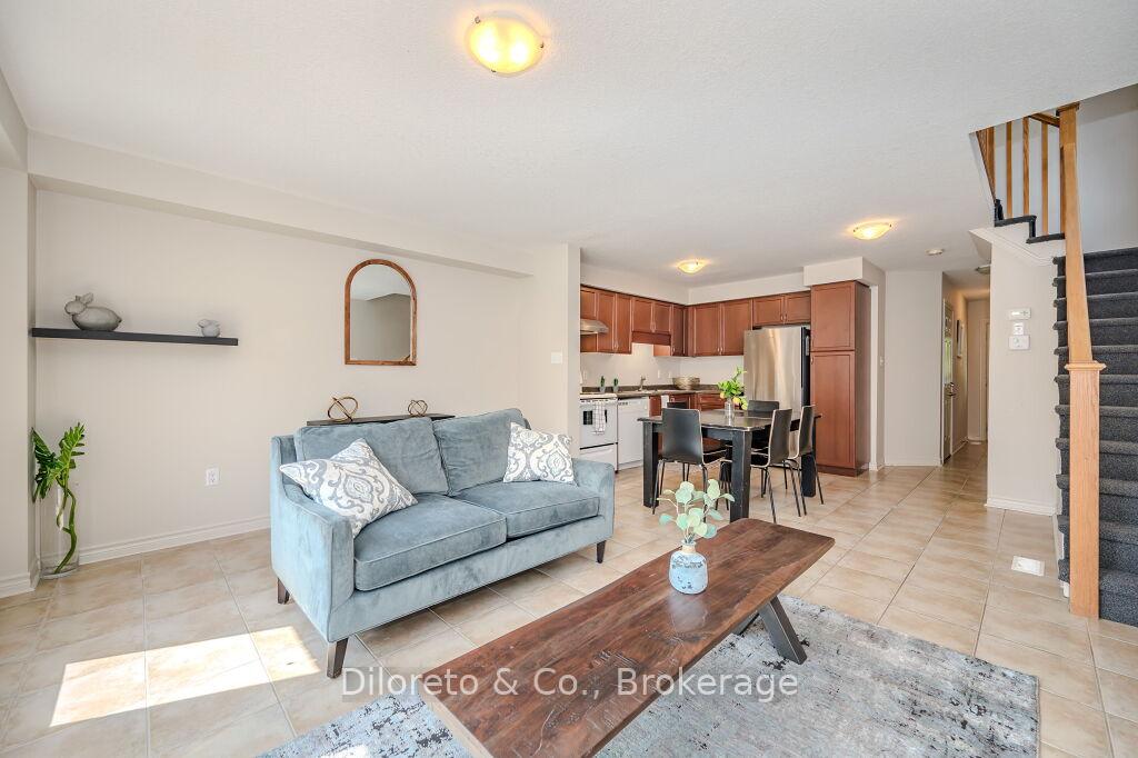 Photo 6 of 28 Waterford Drive, Guelph, Pineridge/Westminster Woods — HOMEH