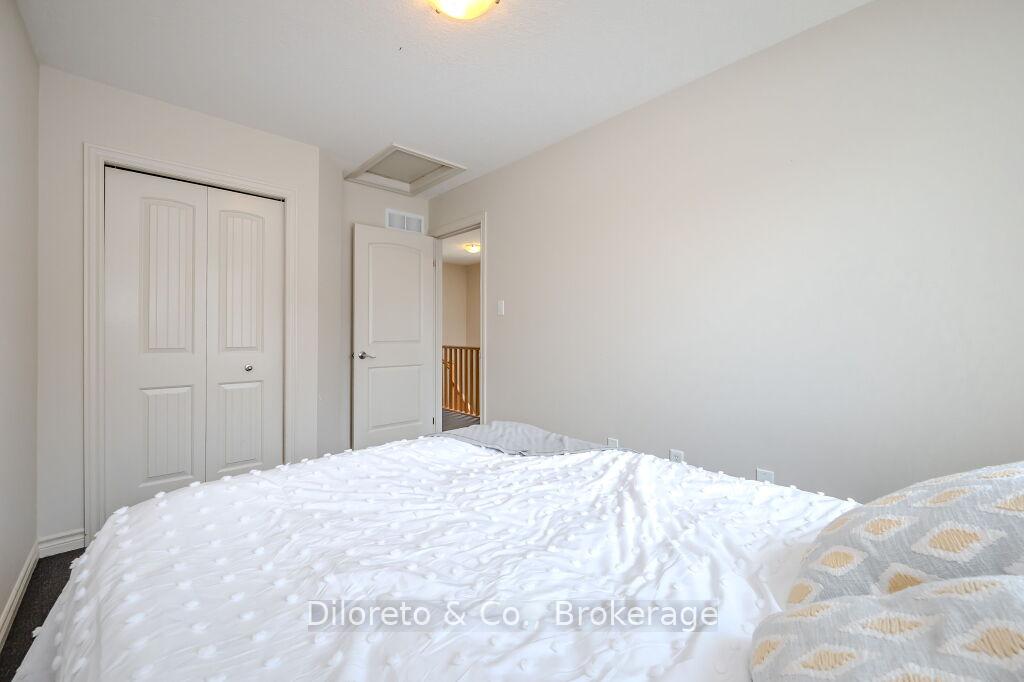 Photo 16 of 28 Waterford Drive, Guelph, Pineridge/Westminster Woods — HOMEH