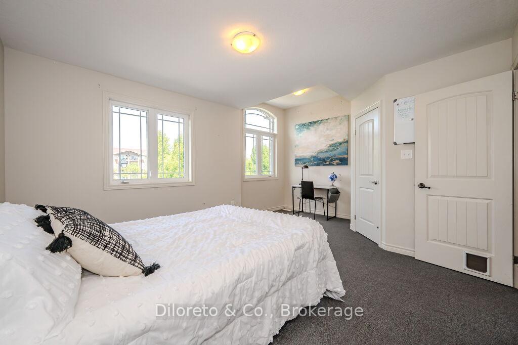 Photo 18 of 28 Waterford Drive, Guelph, Pineridge/Westminster Woods — HOMEH