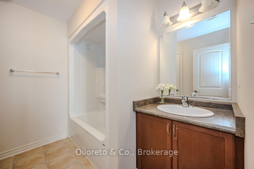 Photo 21 of 28 Waterford Drive, Guelph, Pineridge/Westminster Woods — HOMEH