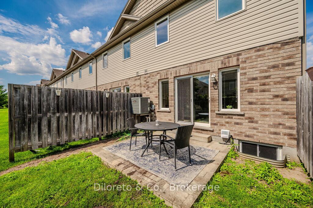 Photo 28 of 28 Waterford Drive, Guelph, Pineridge/Westminster Woods — HOMEH