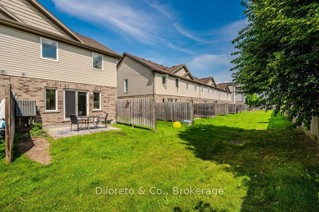 Photo 31 of 28 Waterford Drive, Guelph, Pineridge/Westminster Woods — HOMEH
