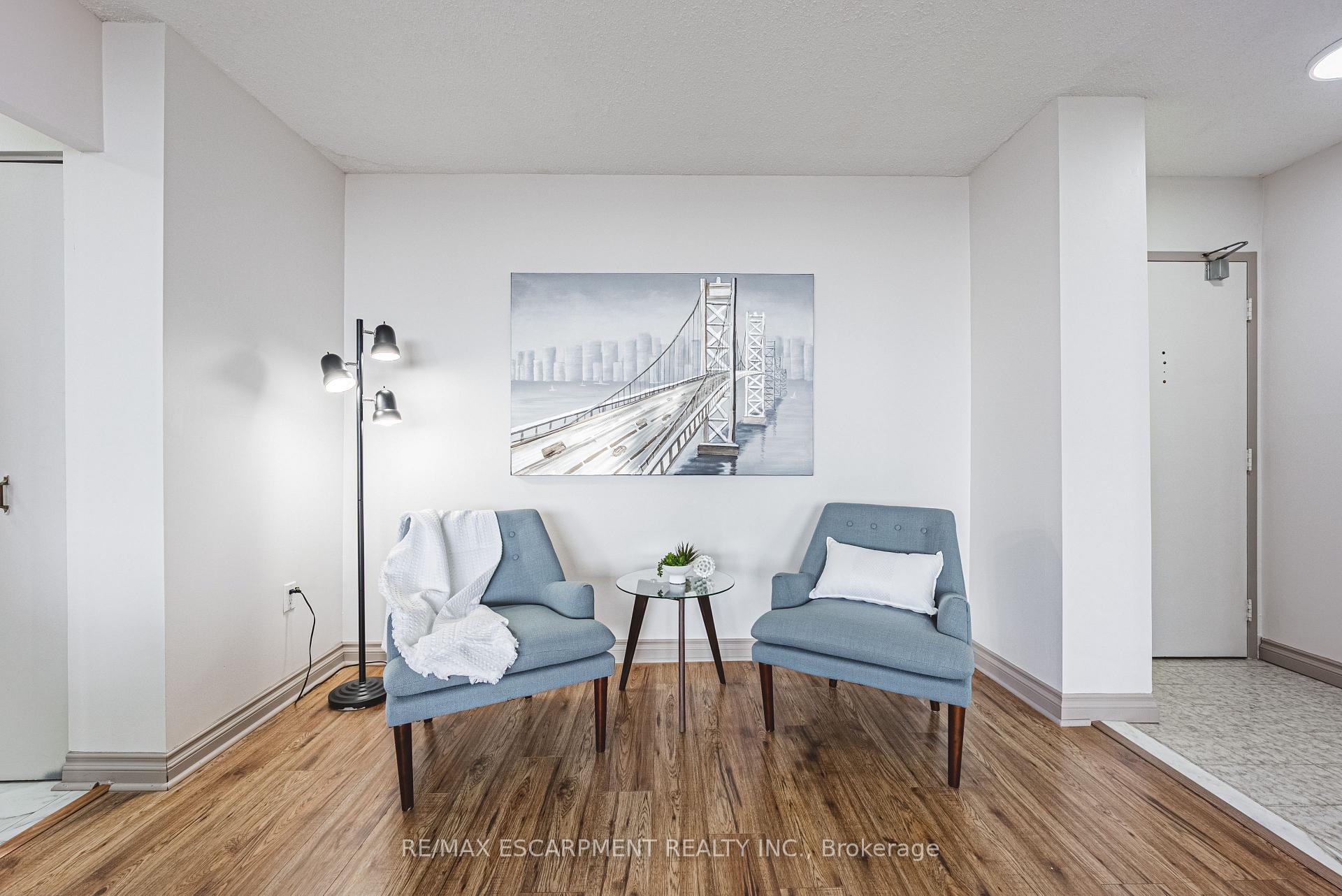 Photo 5 of Unit 706, 2055 Upper Middle Road, Burlington, Brant Hills — HOMEH