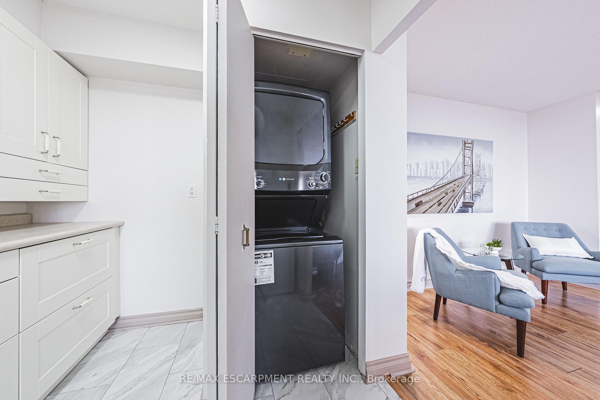 Photo 6 of Unit 706, 2055 Upper Middle Road, Burlington, Brant Hills — HOMEH