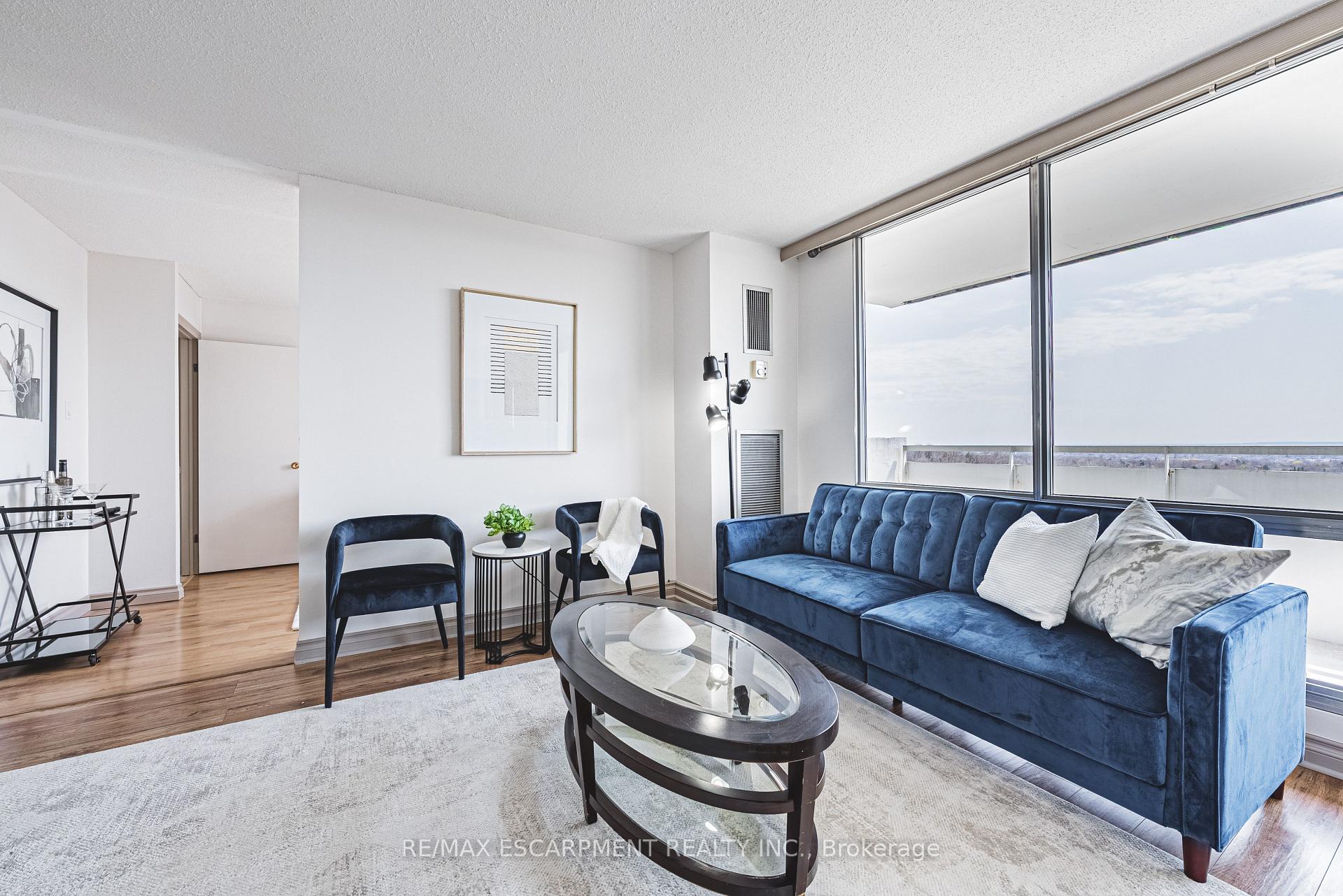 Photo 13 of Unit 706, 2055 Upper Middle Road, Burlington, Brant Hills — HOMEH