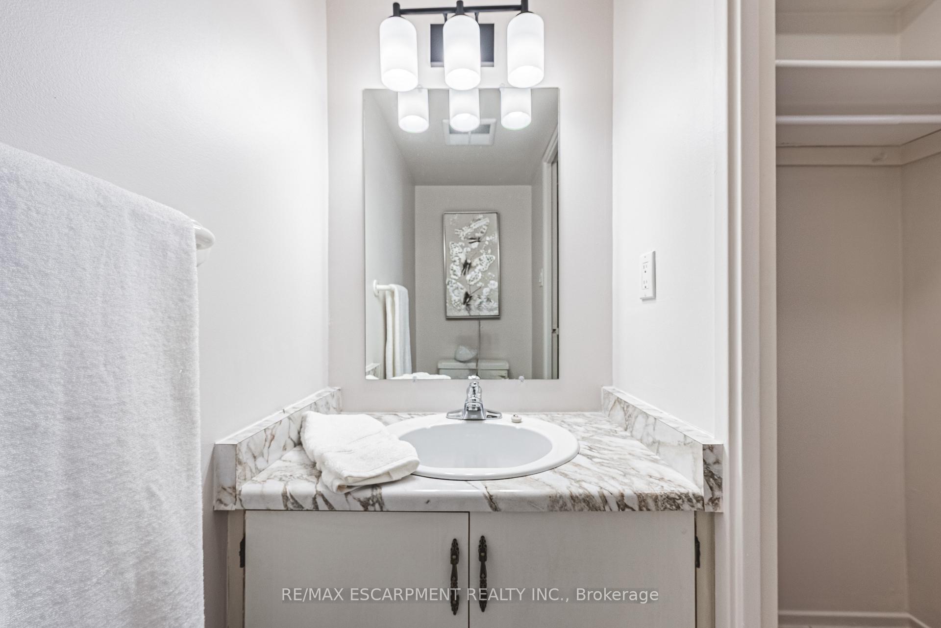 Photo 21 of Unit 706, 2055 Upper Middle Road, Burlington, Brant Hills — HOMEH