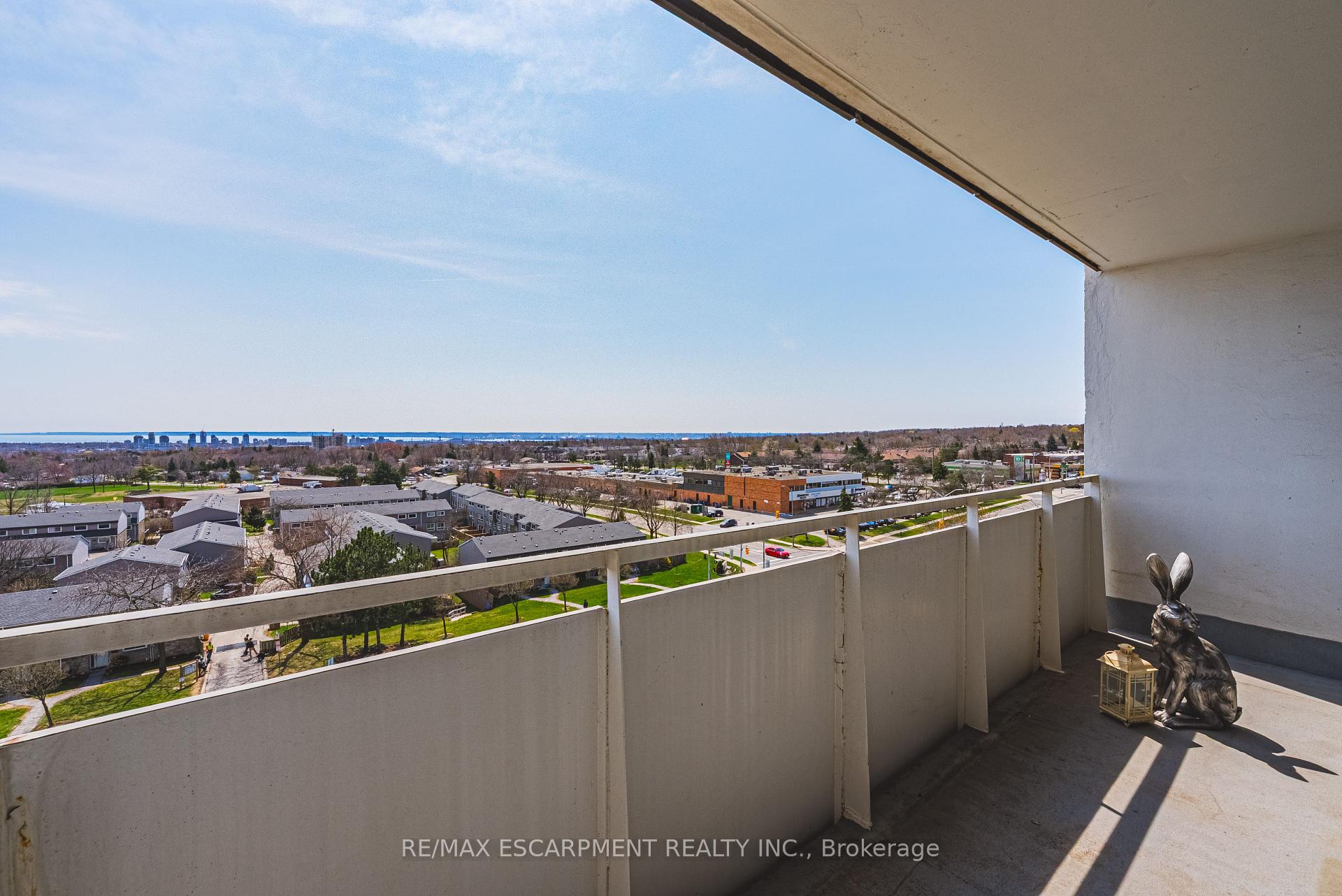 Photo 22 of Unit 706, 2055 Upper Middle Road, Burlington, Brant Hills — HOMEH