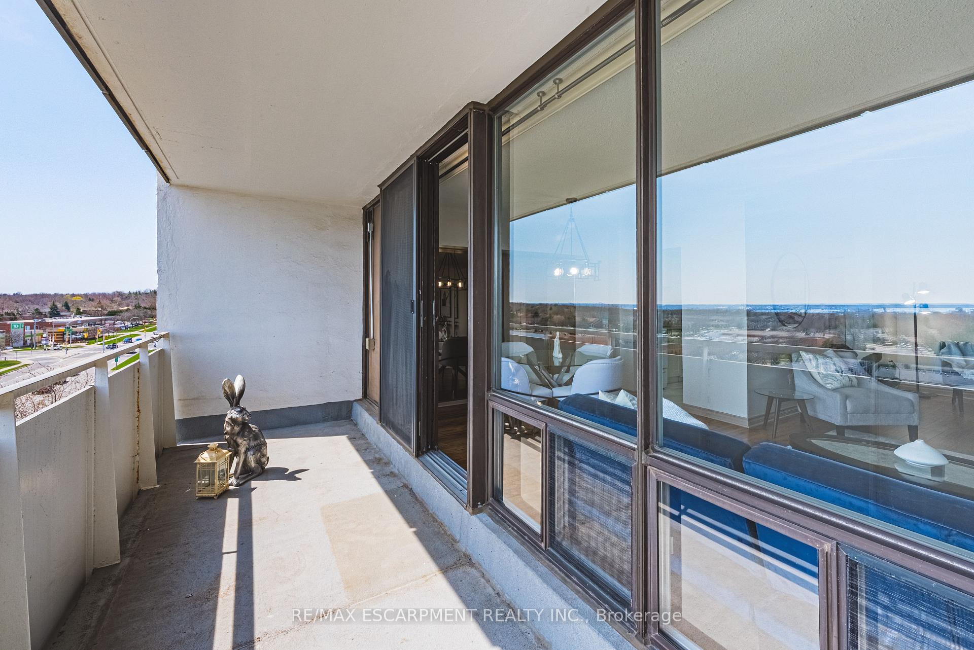 Photo 23 of Unit 706, 2055 Upper Middle Road, Burlington, Brant Hills — HOMEH