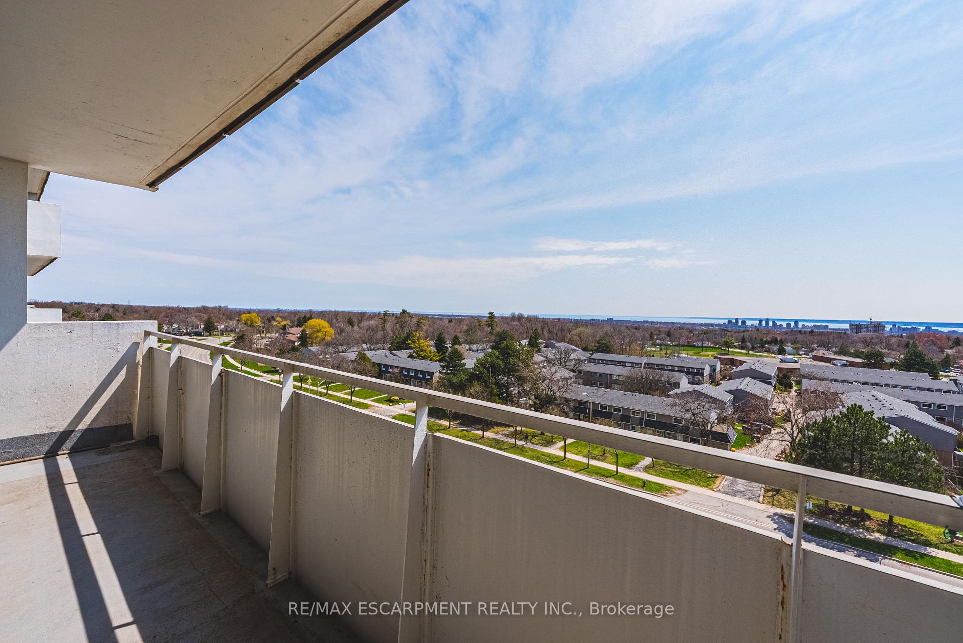 Photo 24 of Unit 706, 2055 Upper Middle Road, Burlington, Brant Hills — HOMEH