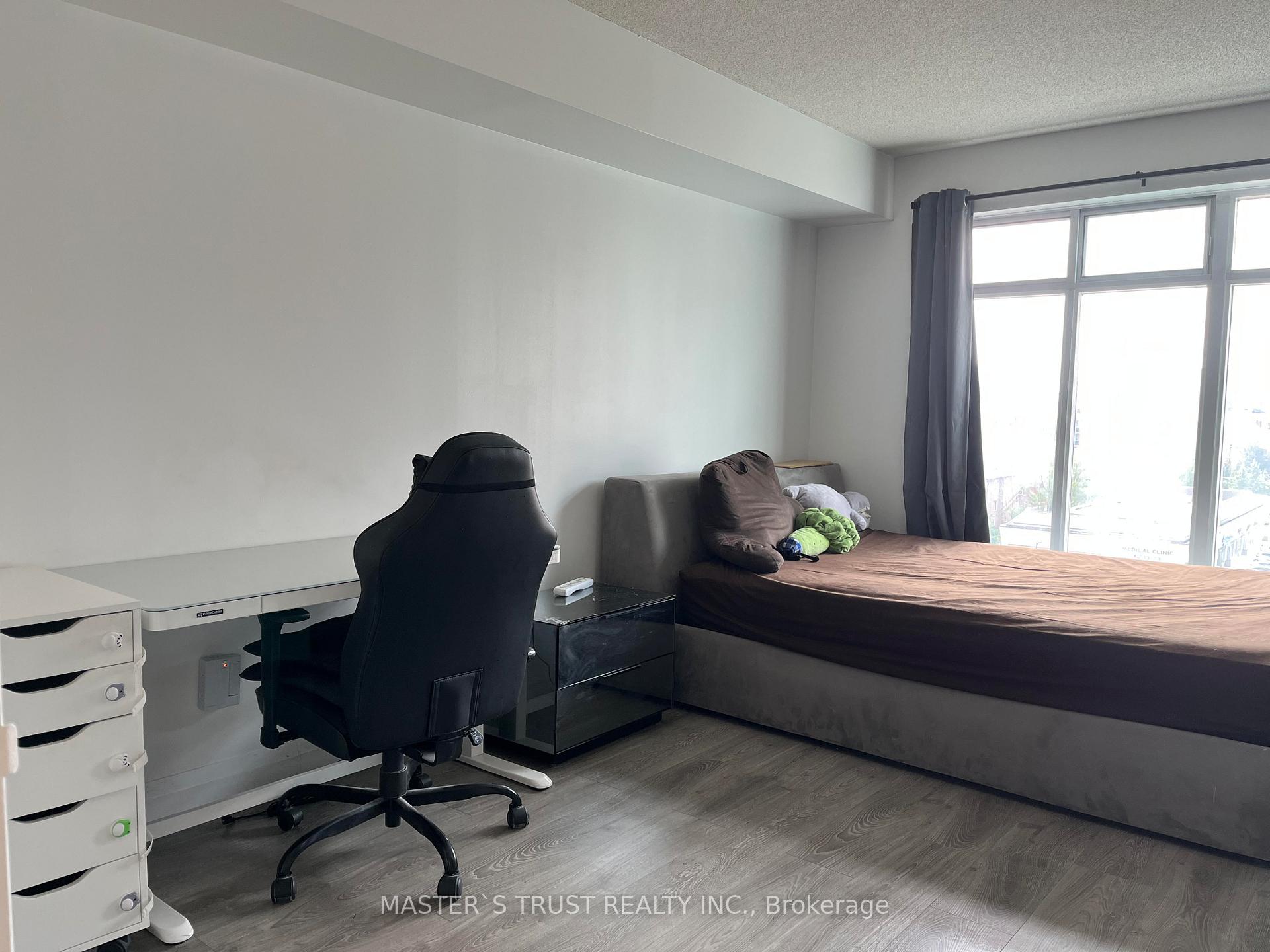 Photo 11 of Unit 909, 135 Pond Drive, Markham, Commerce Valley — HOMEH