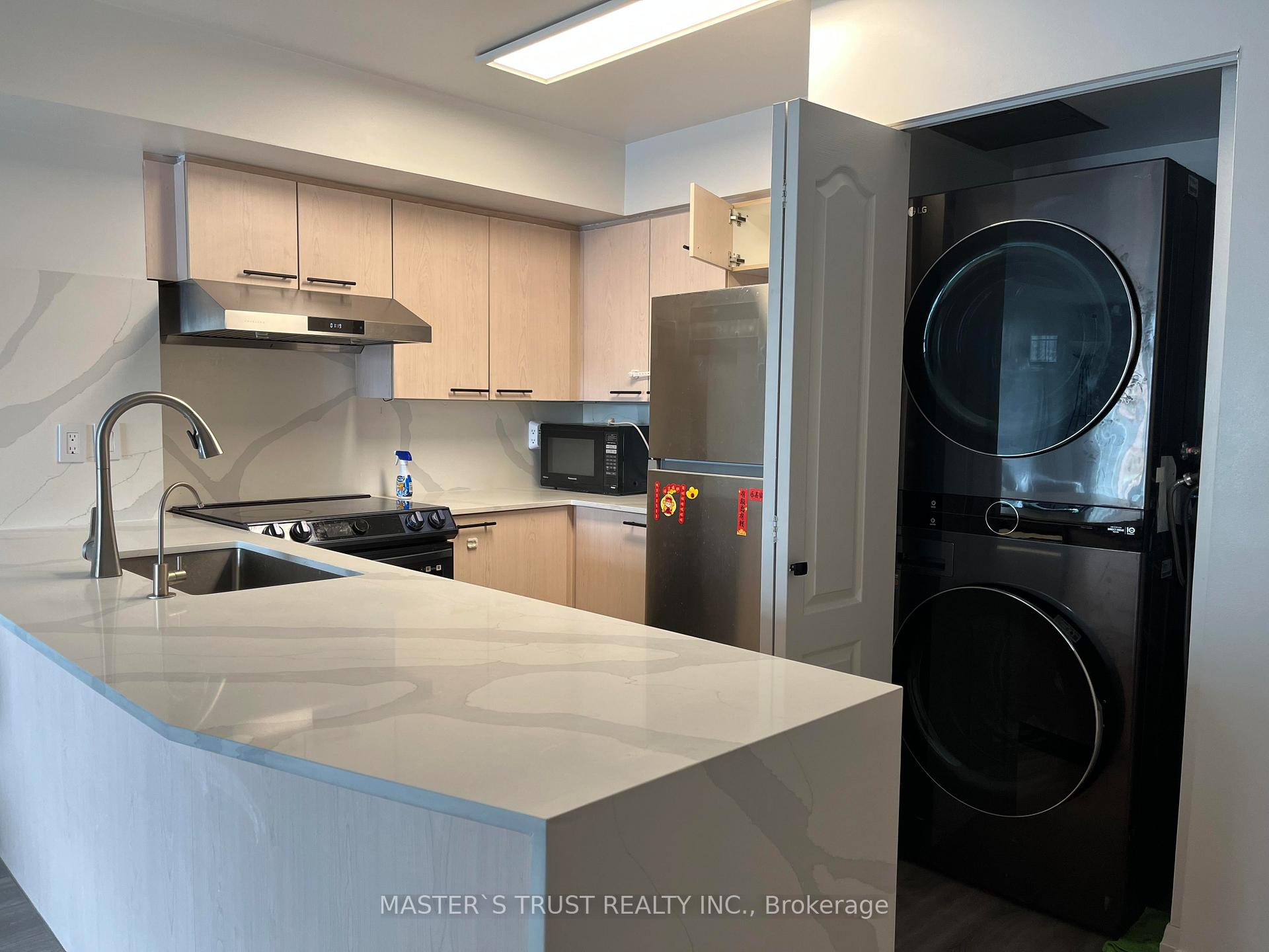 Photo 18 of Unit 909, 135 Pond Drive, Markham, Commerce Valley — HOMEH