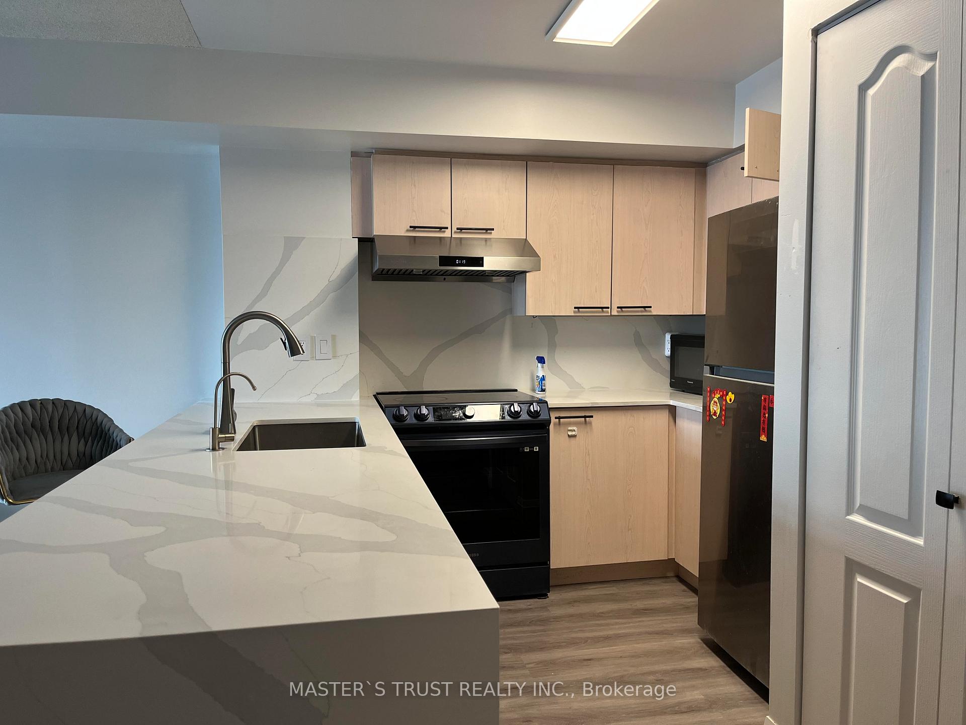 Photo 19 of Unit 909, 135 Pond Drive, Markham, Commerce Valley — HOMEH