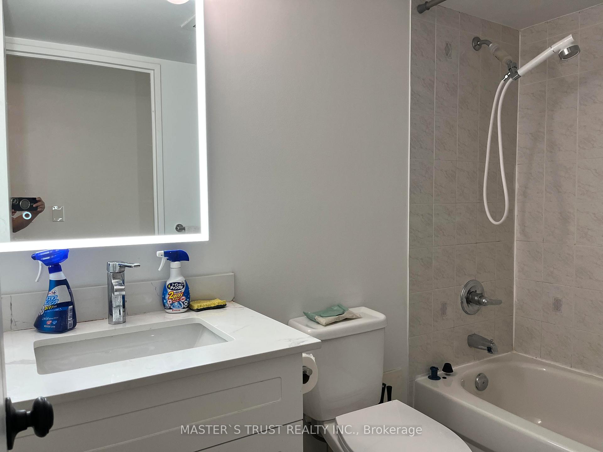 Photo 21 of Unit 909, 135 Pond Drive, Markham, Commerce Valley — HOMEH