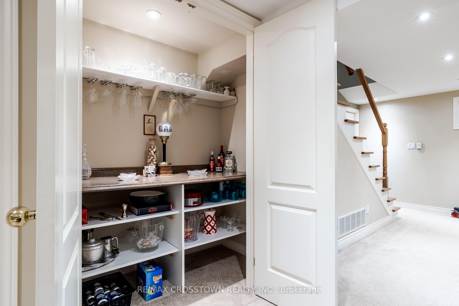 Photo 35 of 74 Devins Drive, Aurora, Aurora Heights — HOMEH