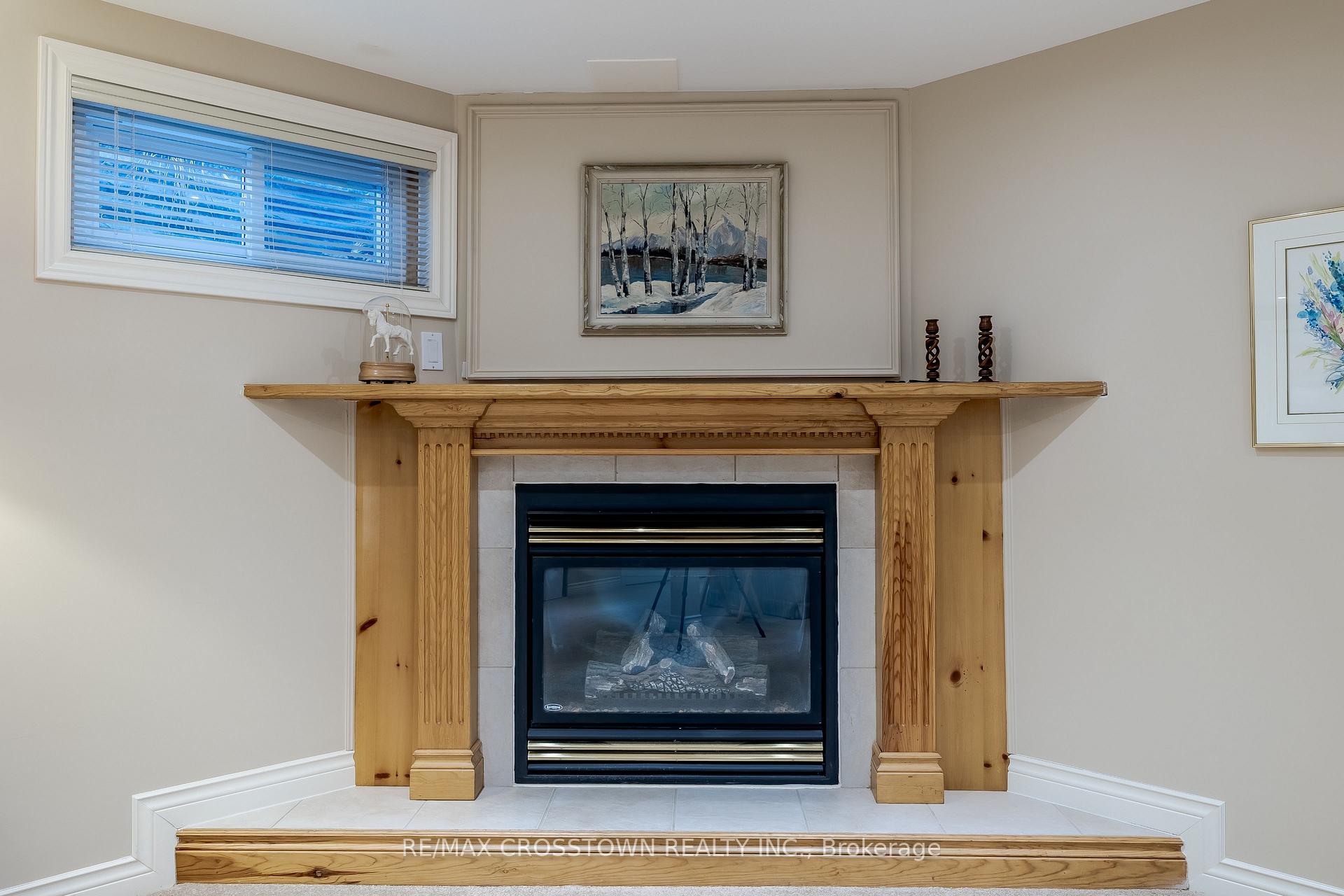 Photo 36 of 74 Devins Drive, Aurora, Aurora Heights — HOMEH