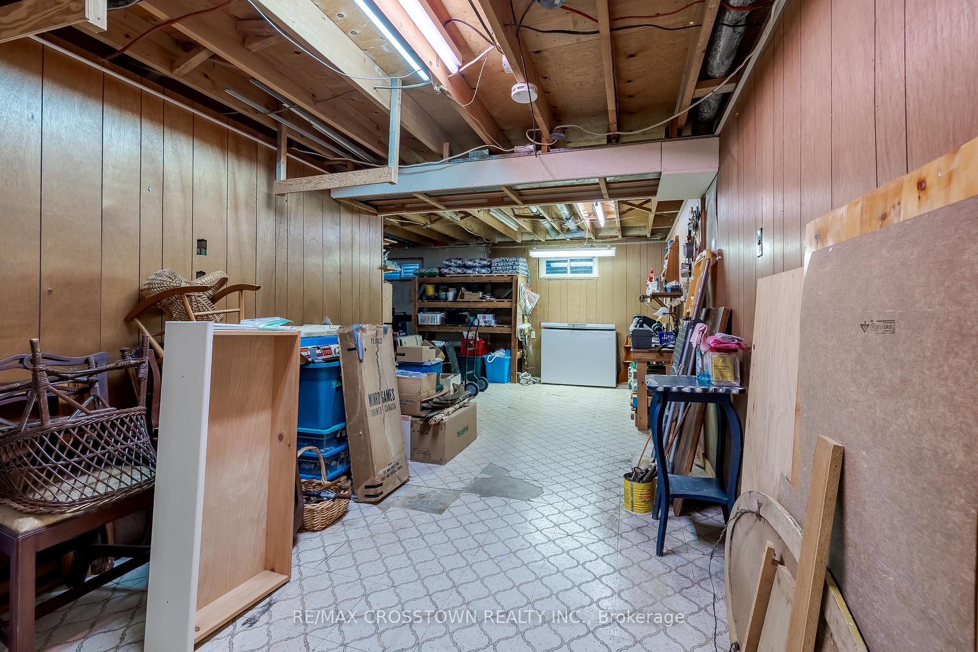 Photo 37 of 74 Devins Drive, Aurora, Aurora Heights — HOMEH