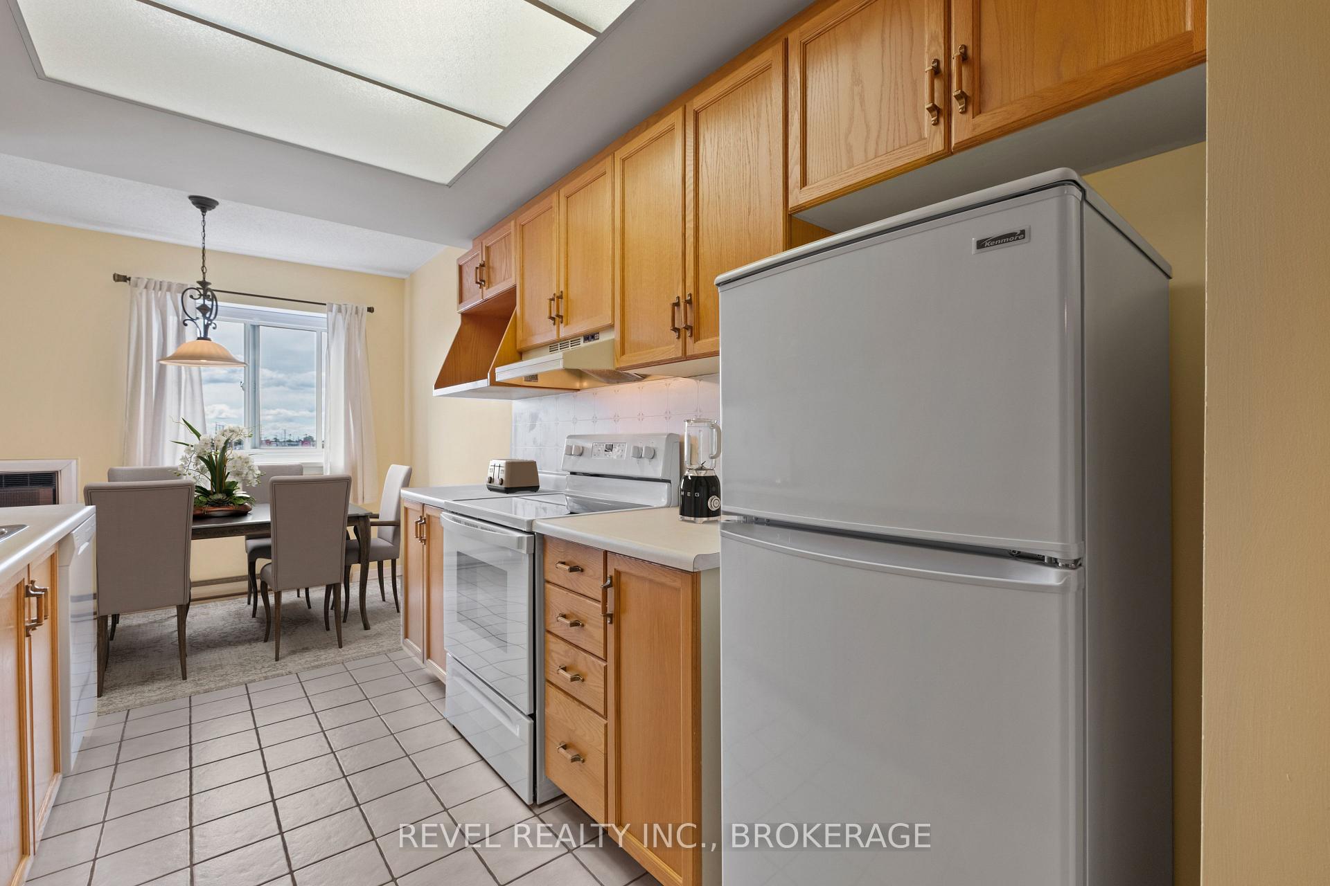Photo 15 of Unit 402, 649 Davis Drive, Kingston, East Gardiners Rd — HOMEH