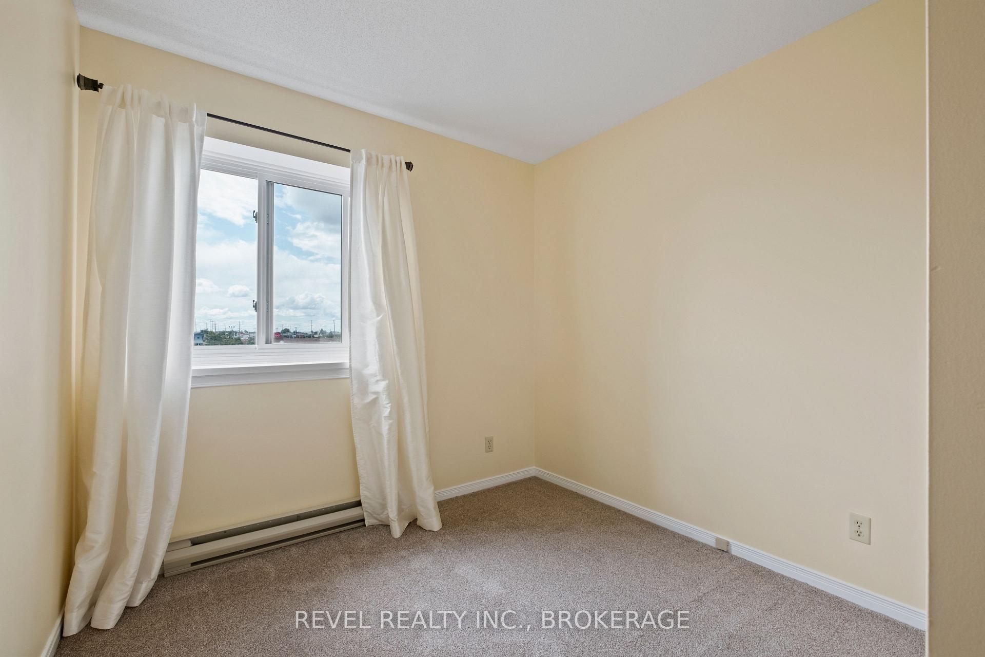 Photo 22 of Unit 402, 649 Davis Drive, Kingston, East Gardiners Rd — HOMEH
