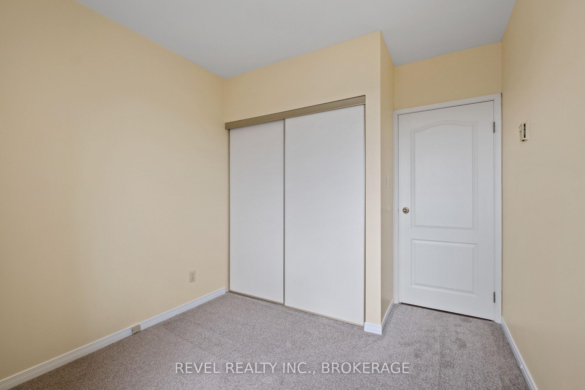 Photo 24 of Unit 402, 649 Davis Drive, Kingston, East Gardiners Rd — HOMEH