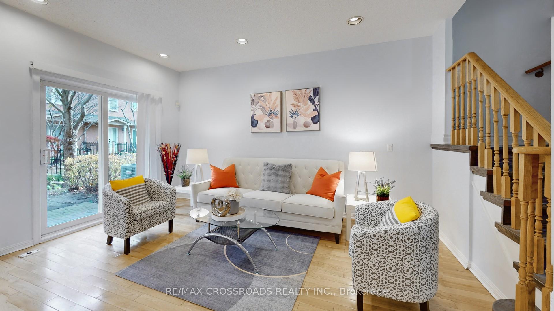 Photo 23 of Unit 9, 2 Cox Boulevard, Markham, Unionville — HOMEH