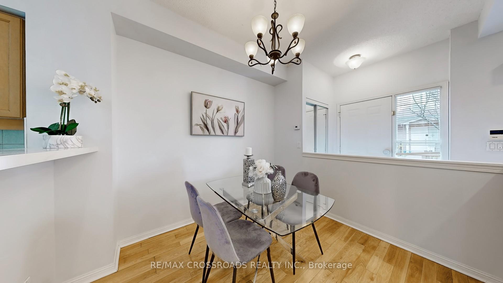 Photo 26 of Unit 9, 2 Cox Boulevard, Markham, Unionville — HOMEH