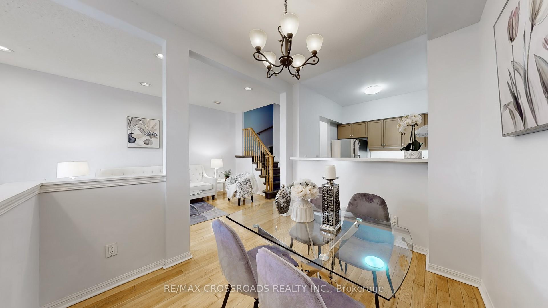 Photo 27 of Unit 9, 2 Cox Boulevard, Markham, Unionville — HOMEH