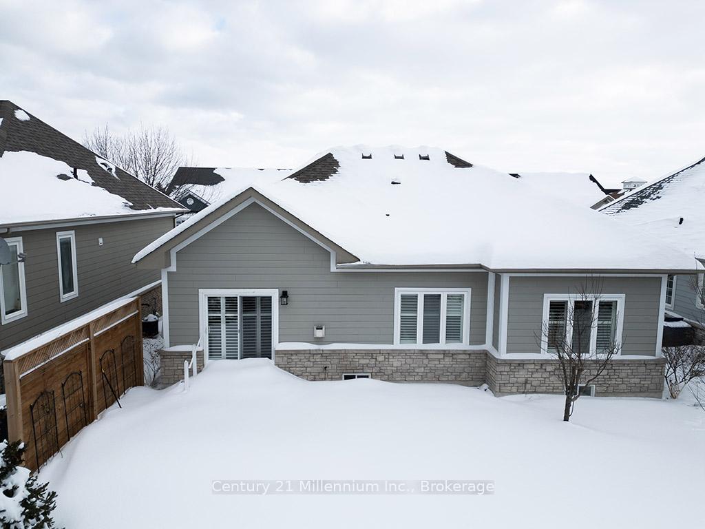 Photo 15 of 20 Surfside Crescent, Collingwood — HOMEH