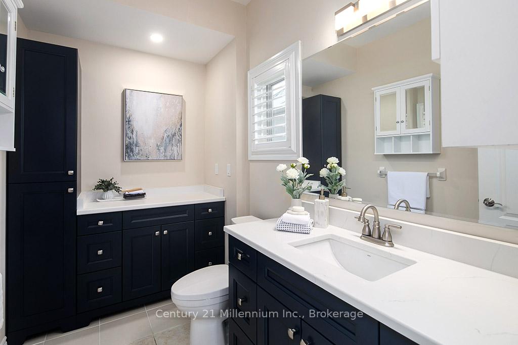 Photo 23 of 20 Surfside Crescent, Collingwood — HOMEH
