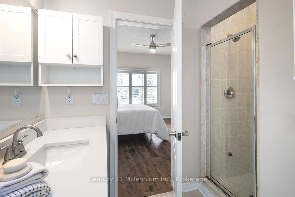 Photo 24 of 20 Surfside Crescent, Collingwood — HOMEH